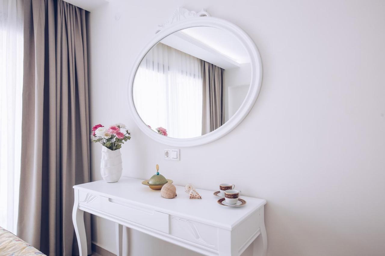 Princess Kinli Suites Hotel 말마리스 외부 사진