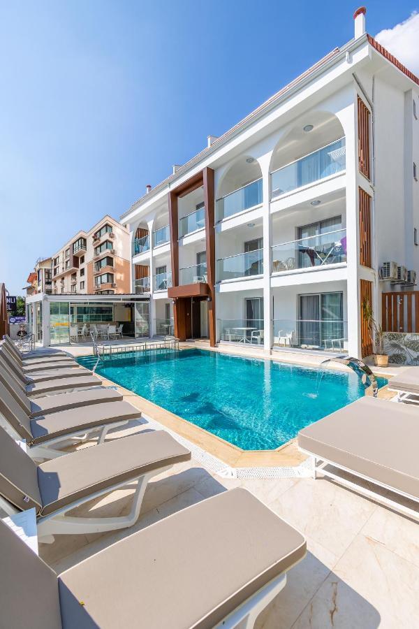 Princess Kinli Suites Hotel 말마리스 외부 사진