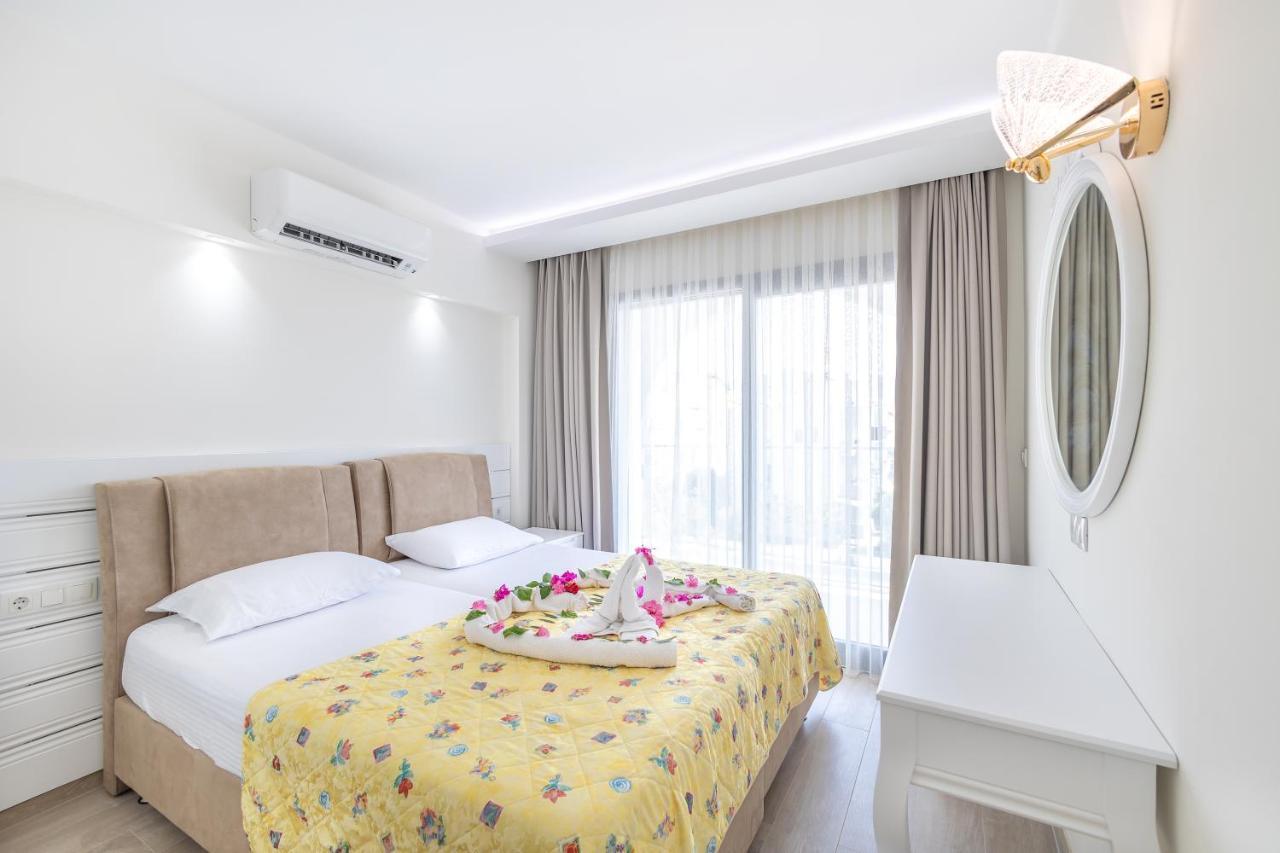 Princess Kinli Suites Hotel 말마리스 외부 사진