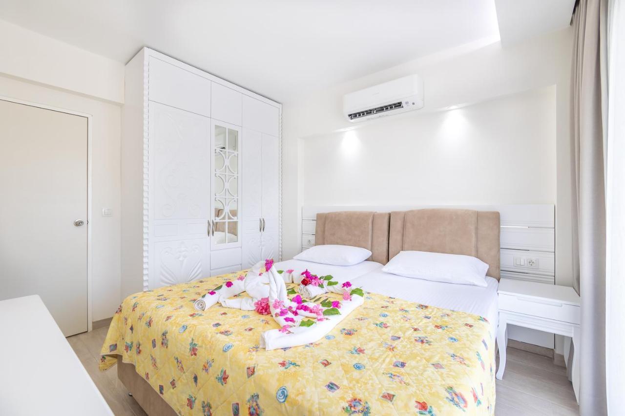 Princess Kinli Suites Hotel 말마리스 외부 사진